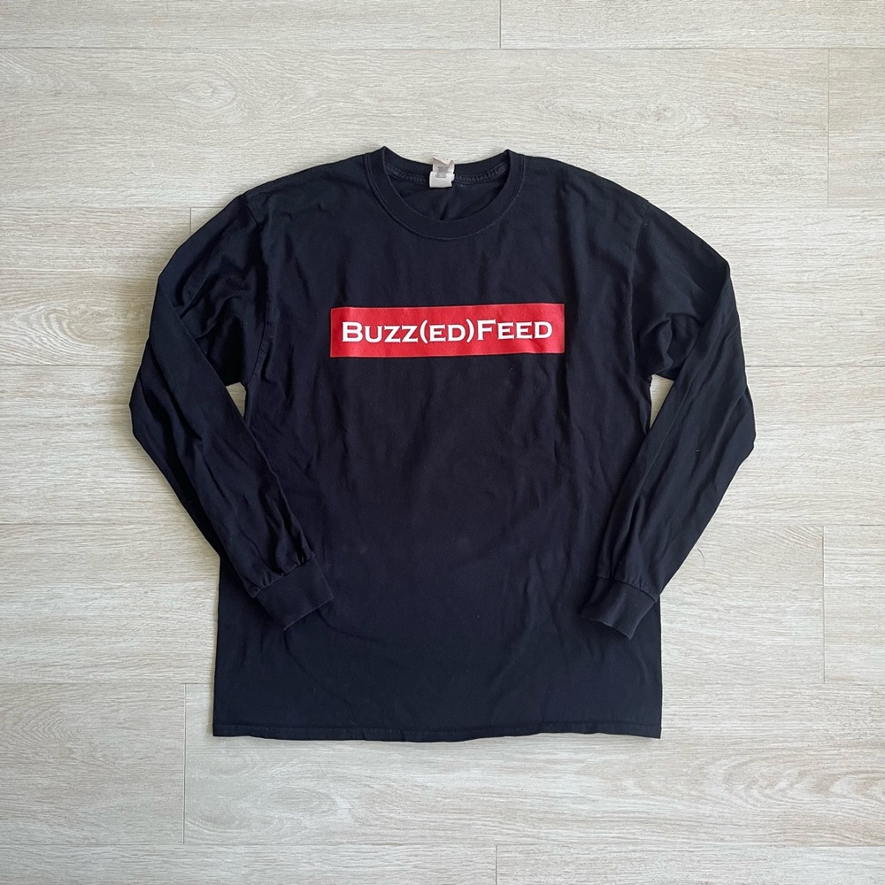 Buzzfeed black long-sleeve t-shirt with red logo. 100% cotton. Size L. Perfect c
